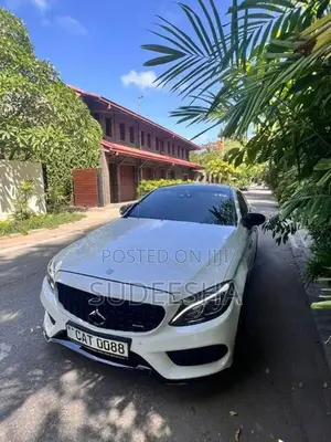 Mercedes Benz C300 AMG Premium Plus 2017