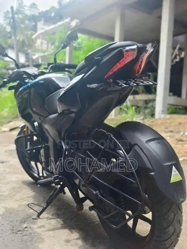 Bajaj Pulsar N160 2025
