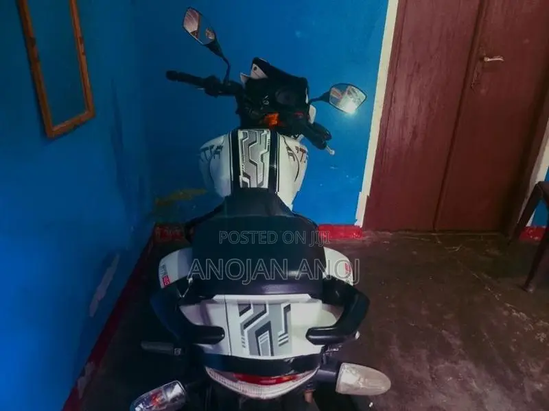 TVS Apache RTR 180 2018