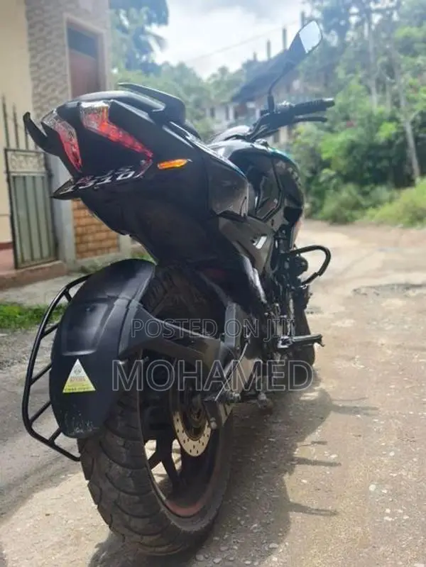 Bajaj Pulsar N160 2025