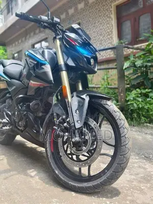 Bajaj Pulsar N160 2025