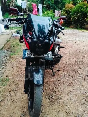 Bajaj Pulsar 180 2015