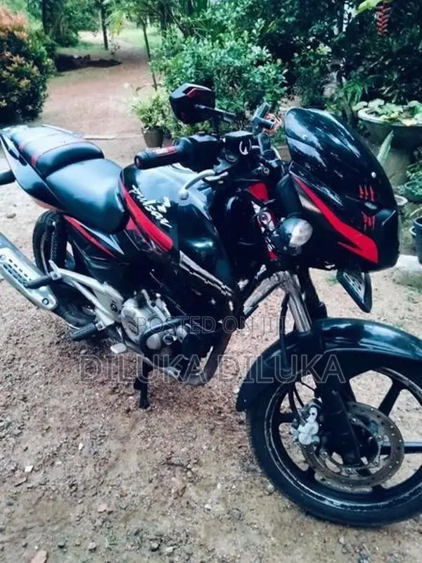 Bajaj Pulsar 180 2015