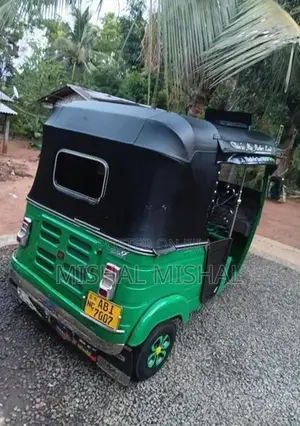 Bajaj RE 2016