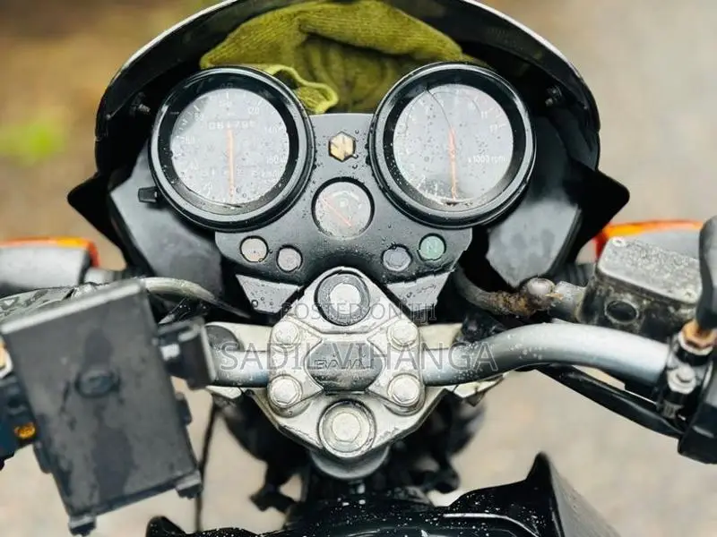 Bajaj Pulsar 180 2006