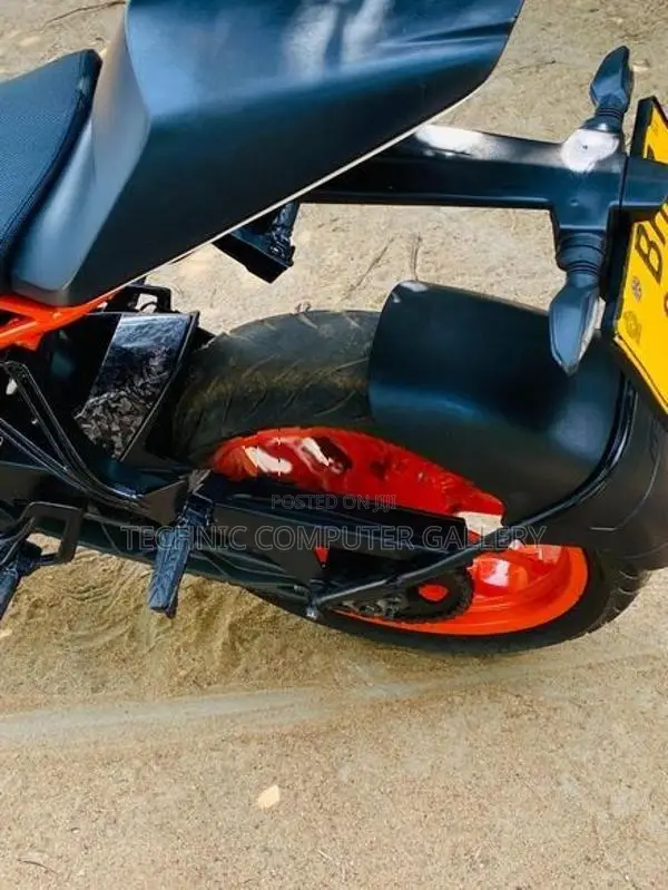 KTM Duke 200 2024
