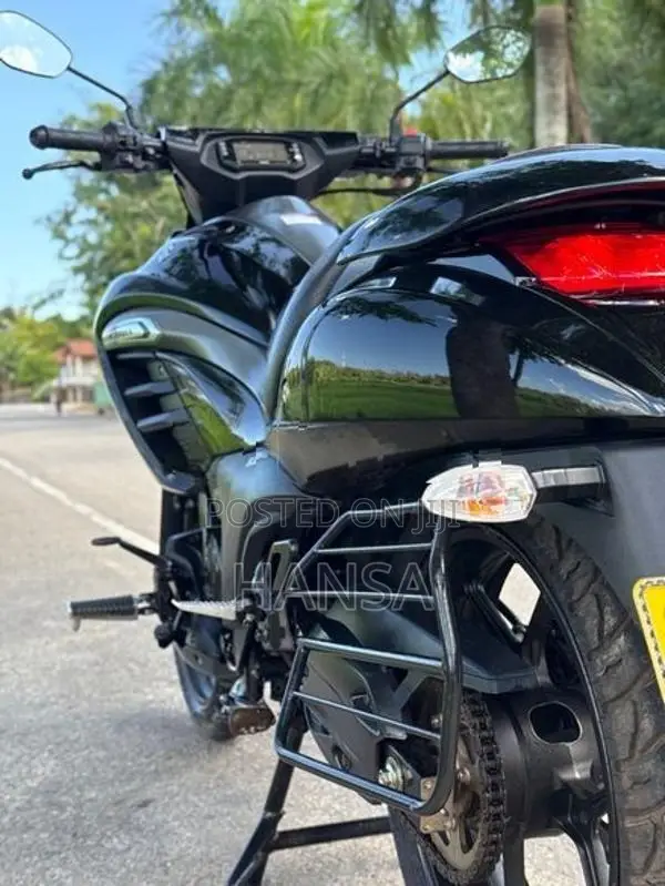 Suzuki Intruder FI 2018