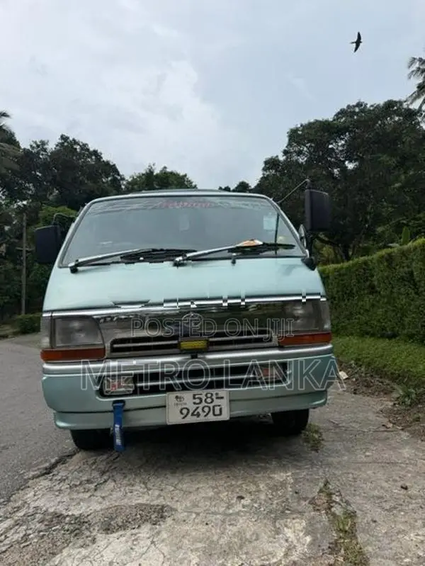 Toyota Dolphin LH113 1991