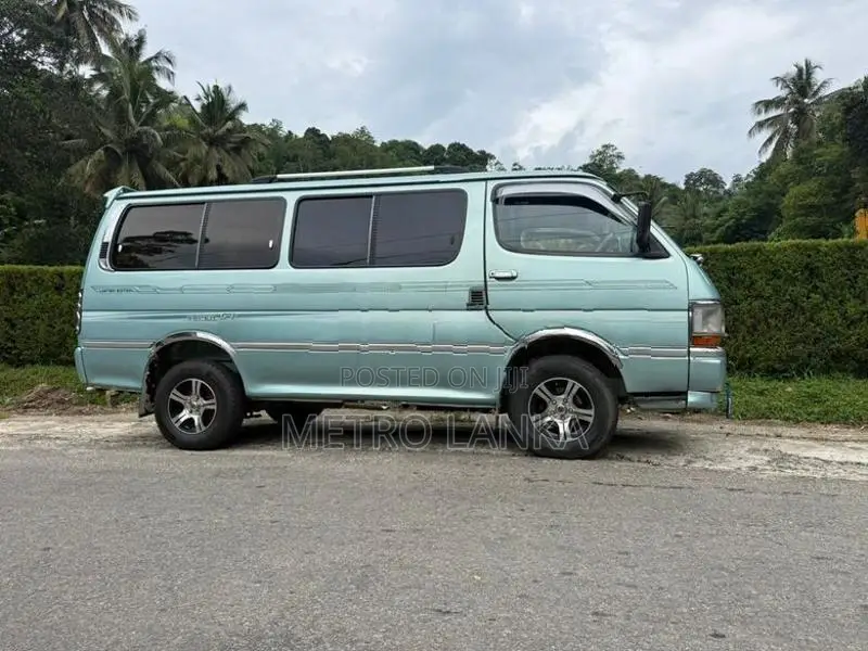 Toyota Dolphin LH113 1991