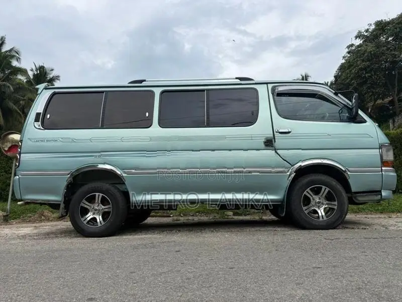 Toyota Dolphin LH113 1991