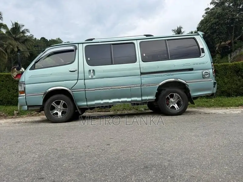 Toyota Dolphin LH113 1991