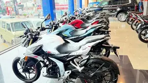Bajaj Pulsar N160 premium 2026