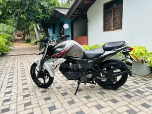 Yamaha FZs V2 2015