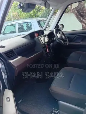 Toyota Roomy X 2023