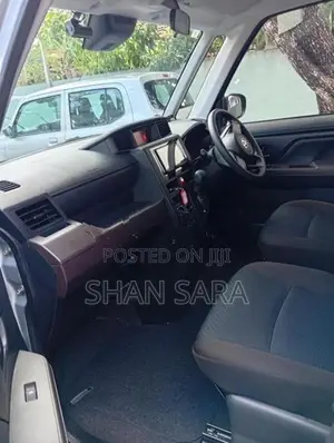 Toyota Roomy X 2023