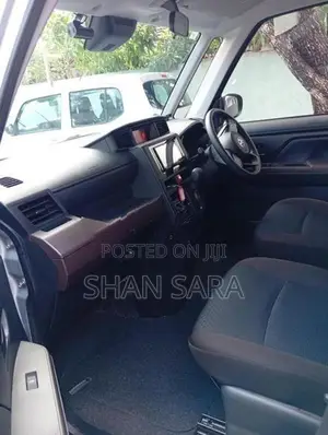 Toyota Roomy X 2023