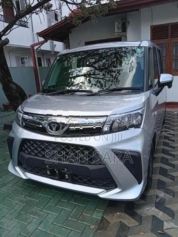 Toyota Roomy X 2023