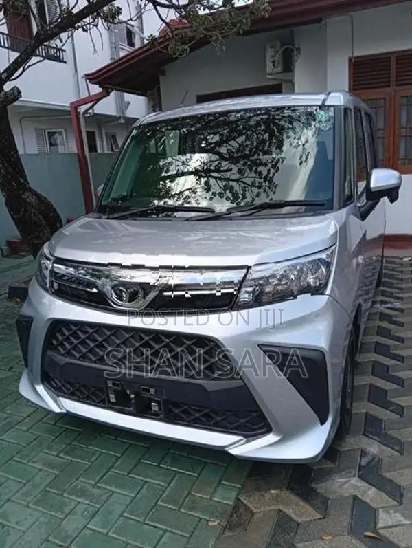 Toyota Roomy X 2023