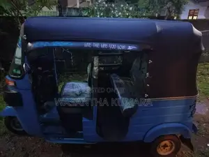 Bajaj RE 2016