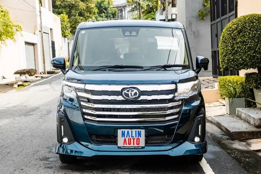 Toyota Roomy Custom-Gt Blue 2021