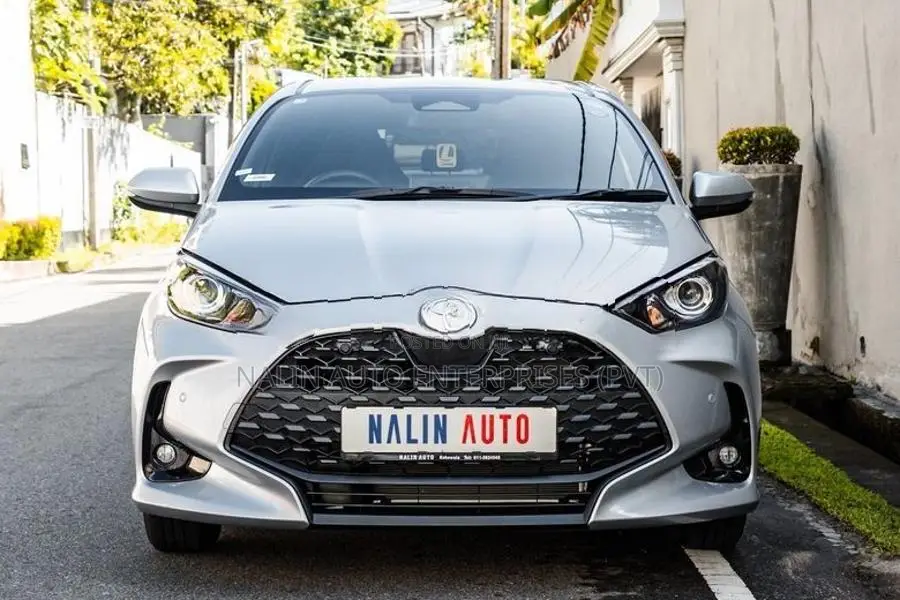 Toyota Yaris X-Grade Silver 2025
