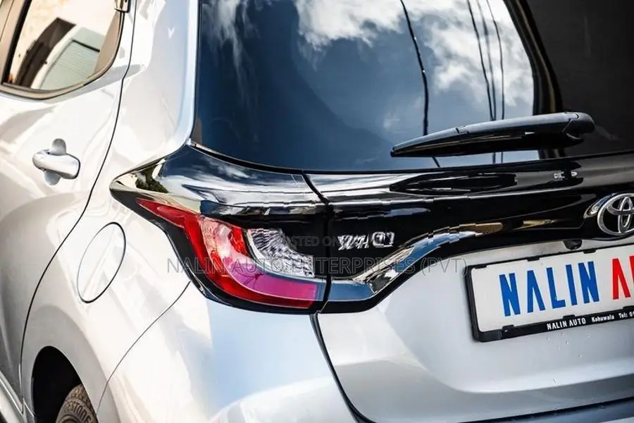 Toyota Yaris X-Grade Silver 2025