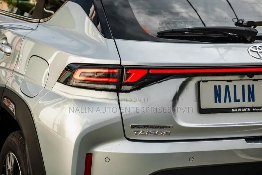 Toyota Taisor V Grade Silver 2026