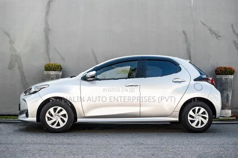 Toyota Yaris X-Grade Silver 2025