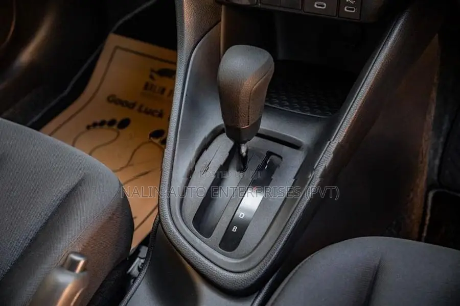 Toyota Yaris X-Grade Silver 2025