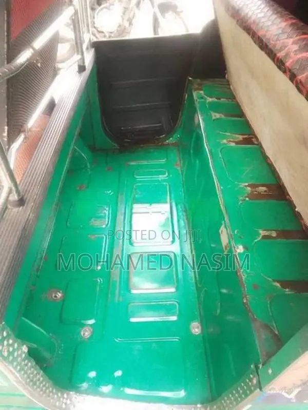 Bajaj RE Three Wheeler 2014