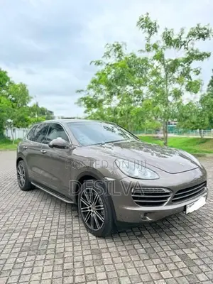 Porsche Cayenne 2012