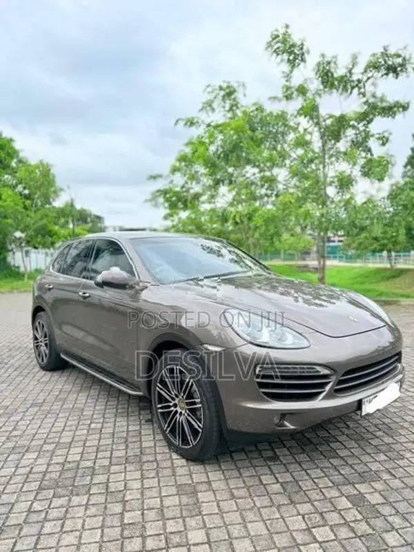 Porsche Cayenne 2012