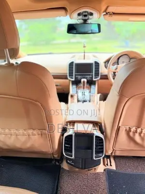 Porsche Cayenne 2012