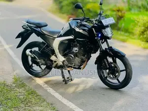 Yamaha FZs V2 2015