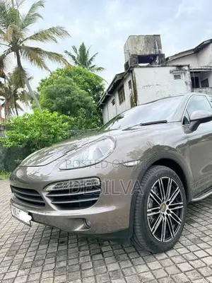 Porsche Cayenne 2012