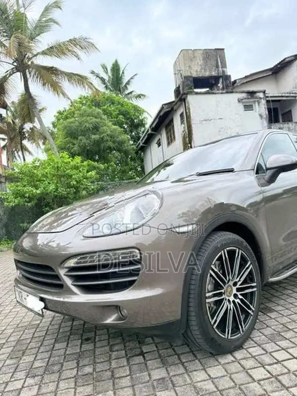 Porsche Cayenne 2012