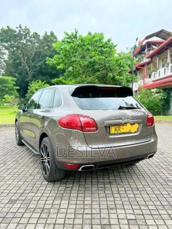 Porsche Cayenne 2012