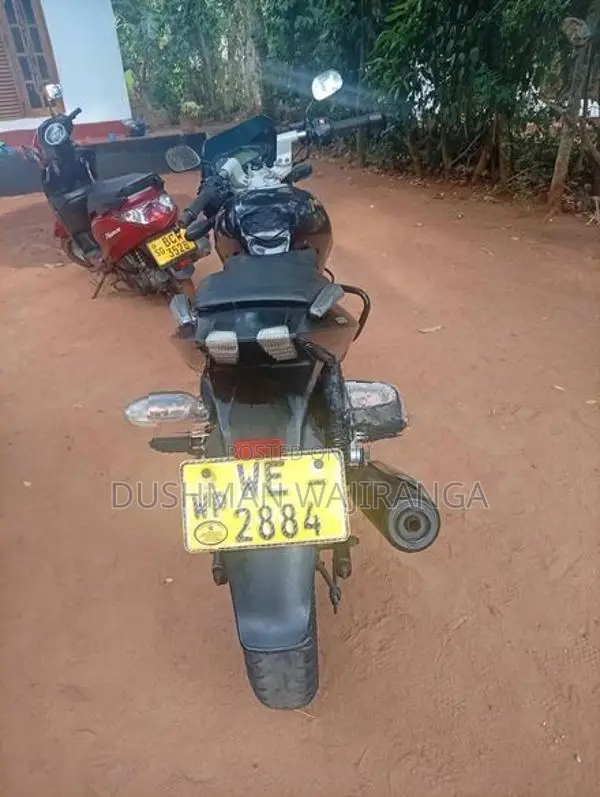 Bajaj Pulsar 180 2010