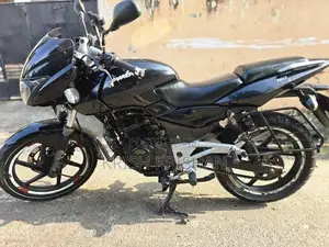 Bajaj Pulsar 180 2010