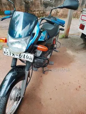 Bajaj Platina es 2008
