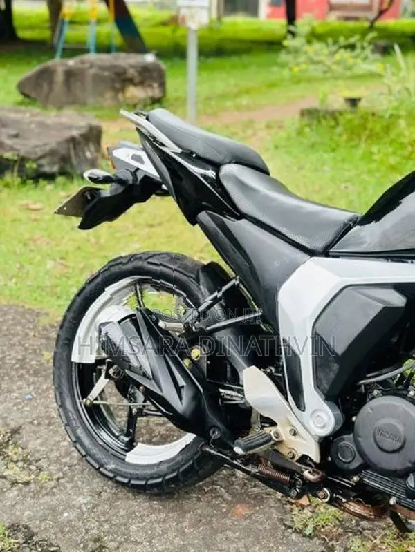 Yamaha FZ 2017