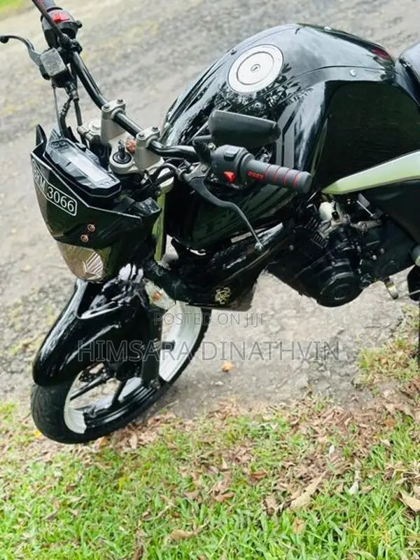 Yamaha FZ 2017