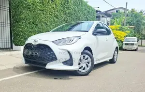 Toyota Yaris G LED 4WAY CAM BSM 2026