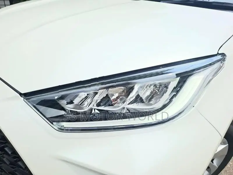 Toyota Yaris G LED 4WAY CAM BSM 2026