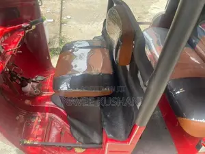 Bajaj RE 2015