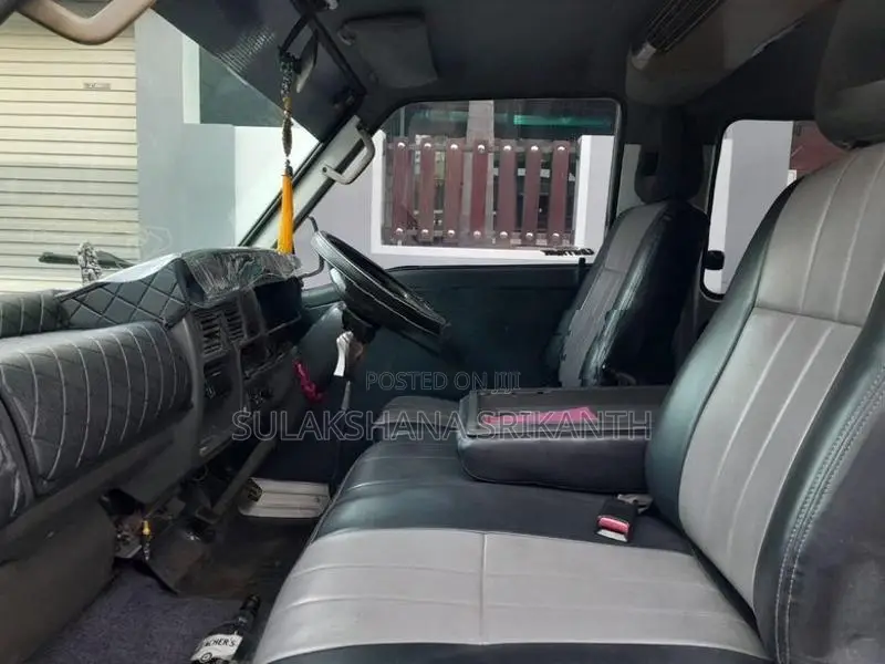 Nissan Vanette 1998