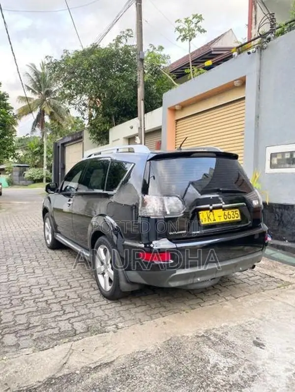 Mitsubishi Outlander 2010
