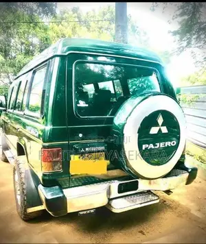 Mitsubishi Pajero 1988