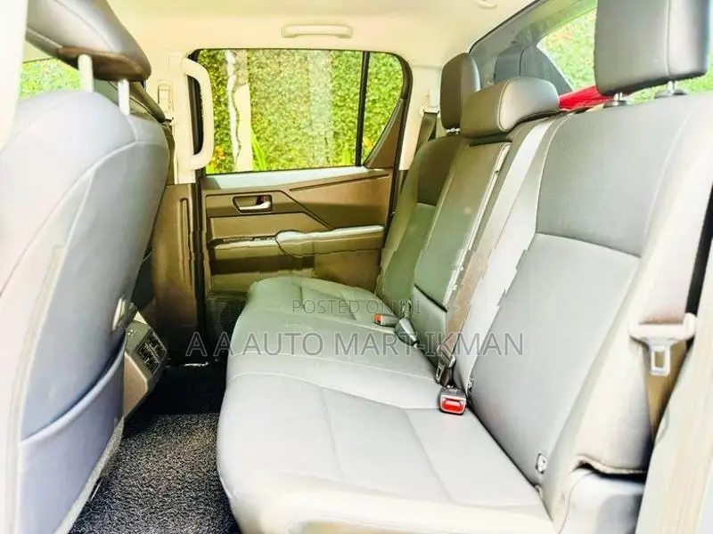 Toyota Hilux Trevo Over Land Plus 2025