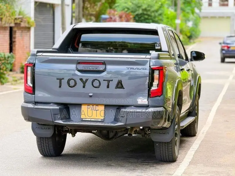 Toyota Hilux Trevo Over Land Plus 2025